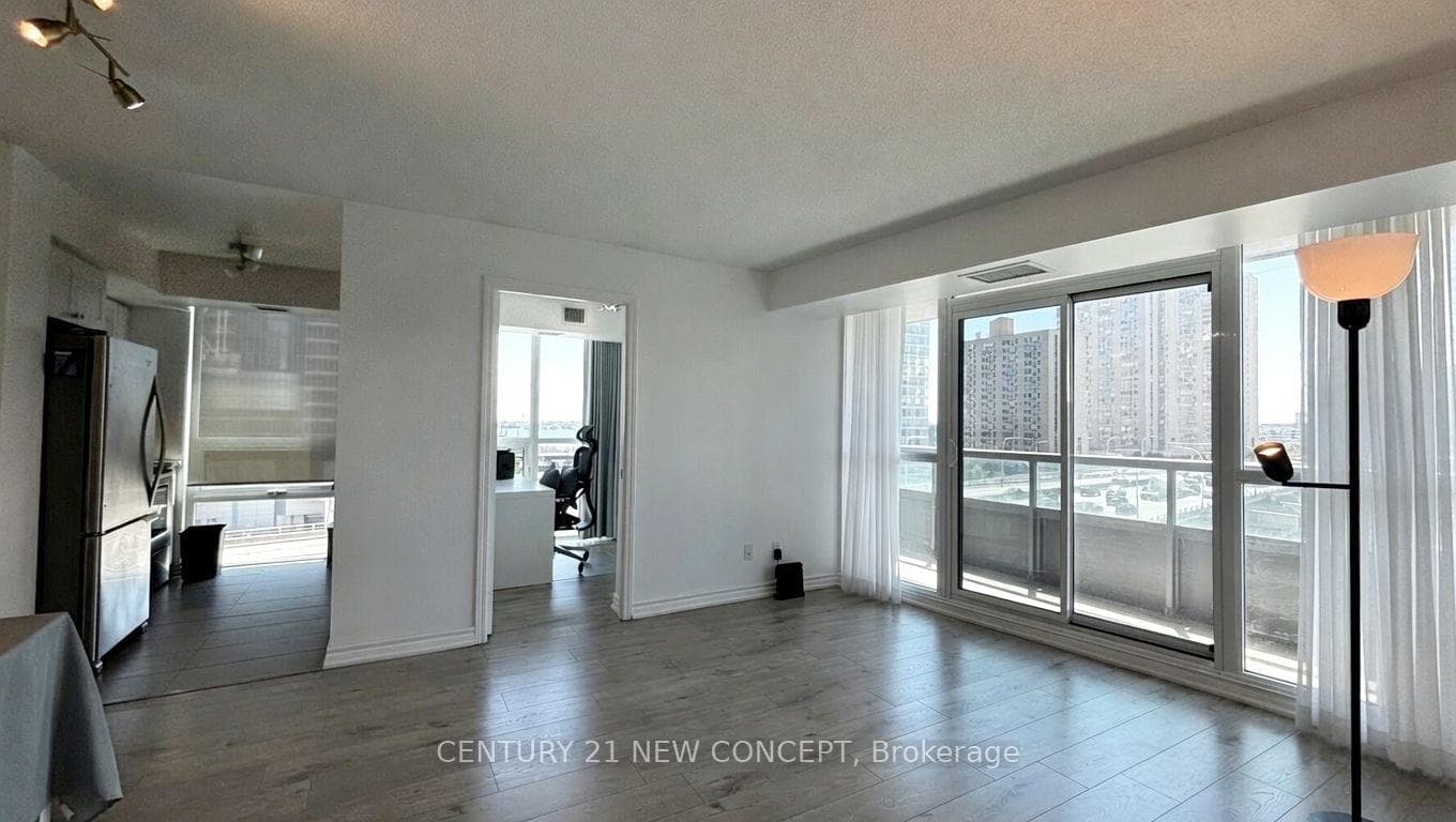 25 Lower Simcoe Street Unit 808 photo 3
