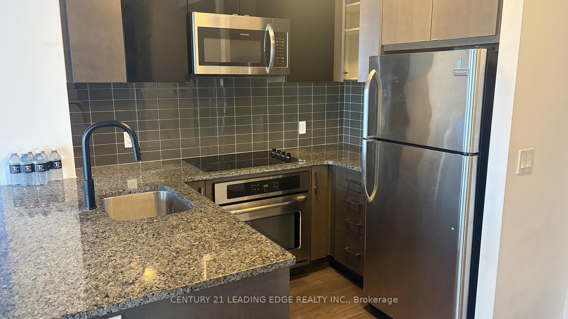 89 DUNFIELD Avenue Unit 2704 photo 5