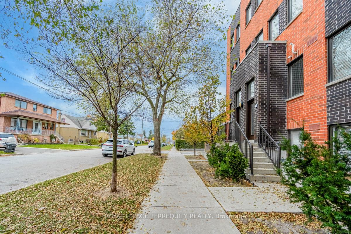 68 Winston Park Boulevard Unit 57 photo 2