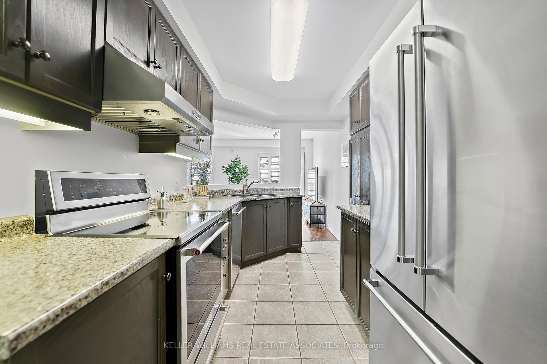 171 Highbury Drive Unit 1 photo 4