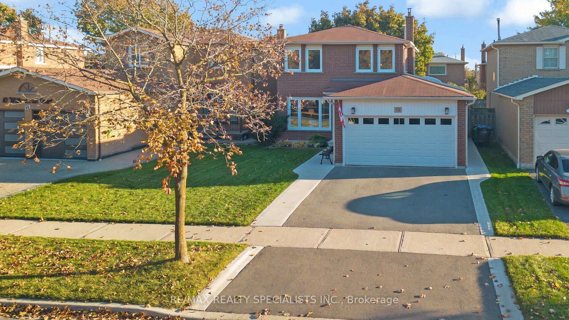12 Willowcrest Court photo 1