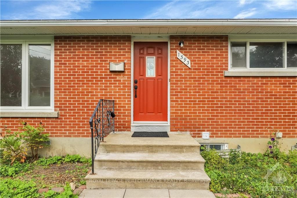 1393 LAROSE Avenue photo 2