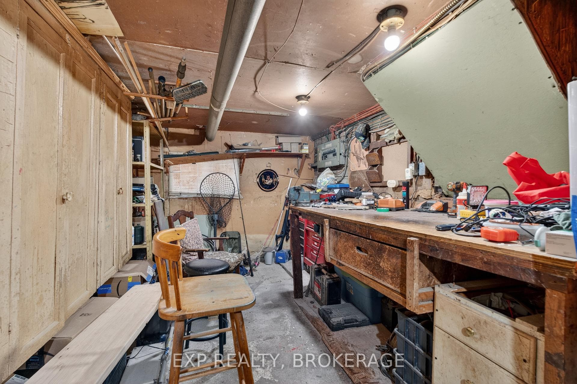 2295 SYDENHAM Road photo 21
