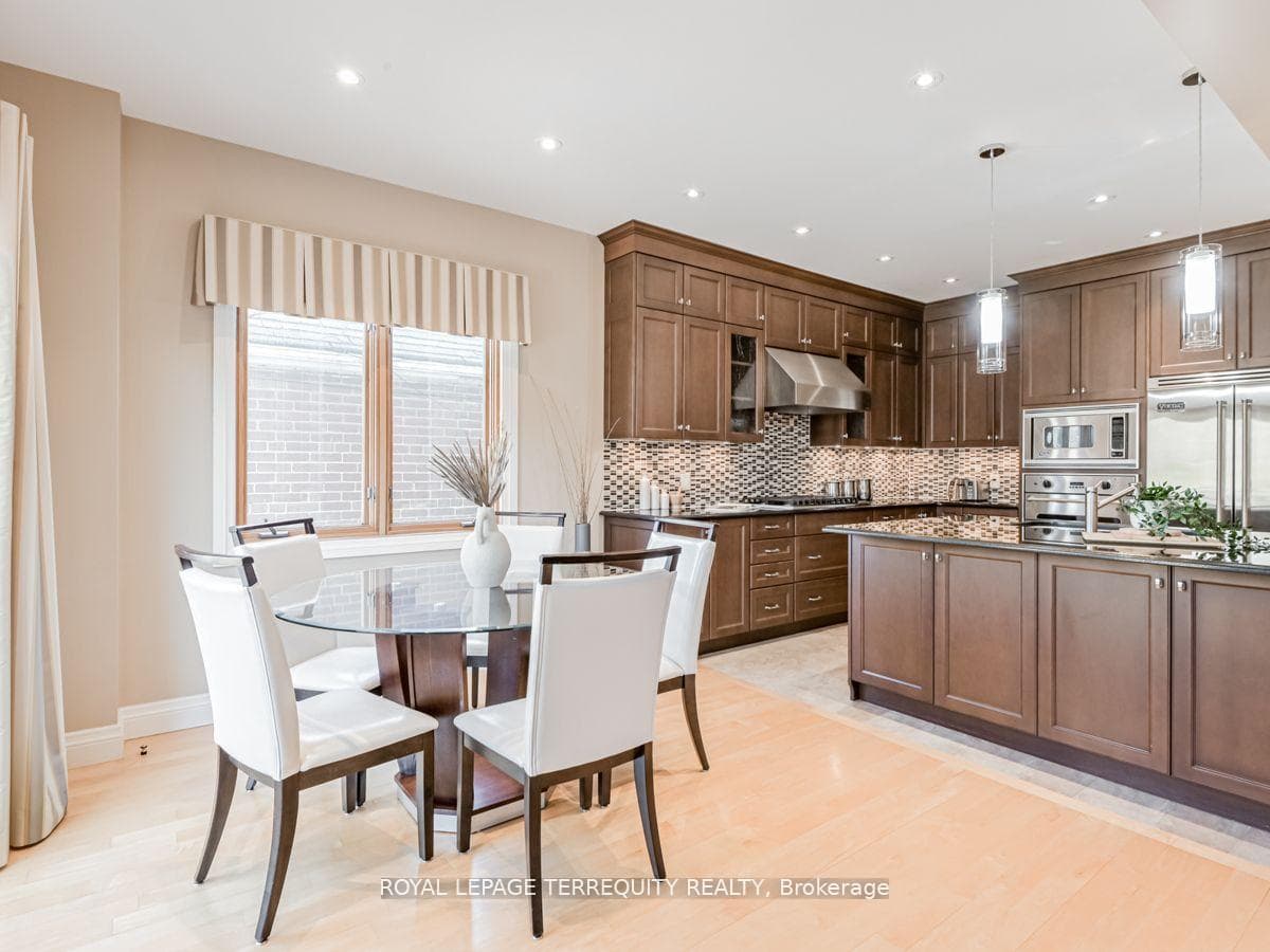 176 Joicey Boulevard photo 15