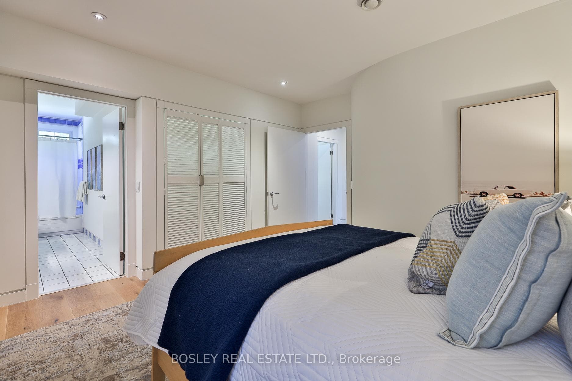301 Keewatin Avenue photo 26