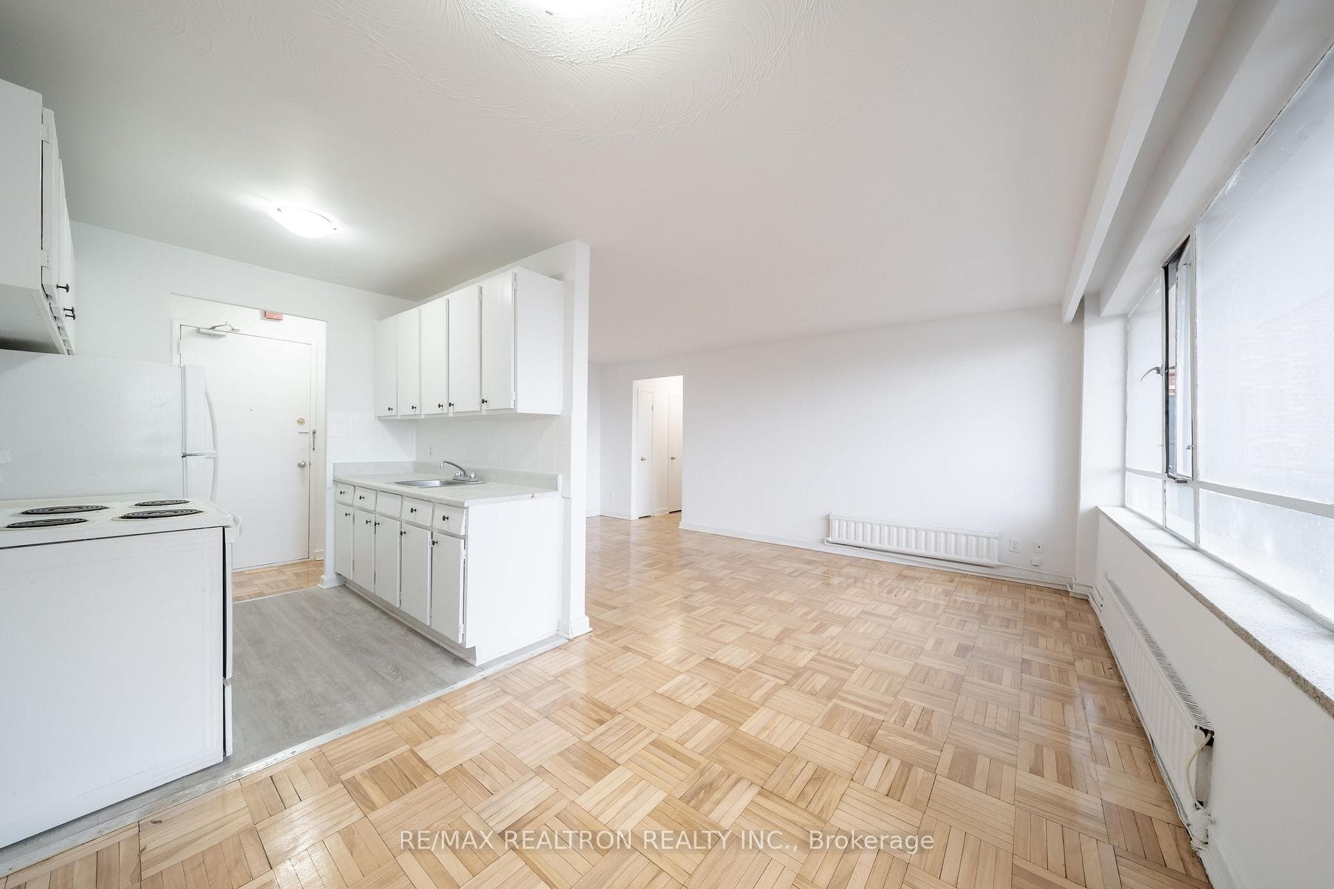 165 Cosburn Avenue Unit 508 photo 8