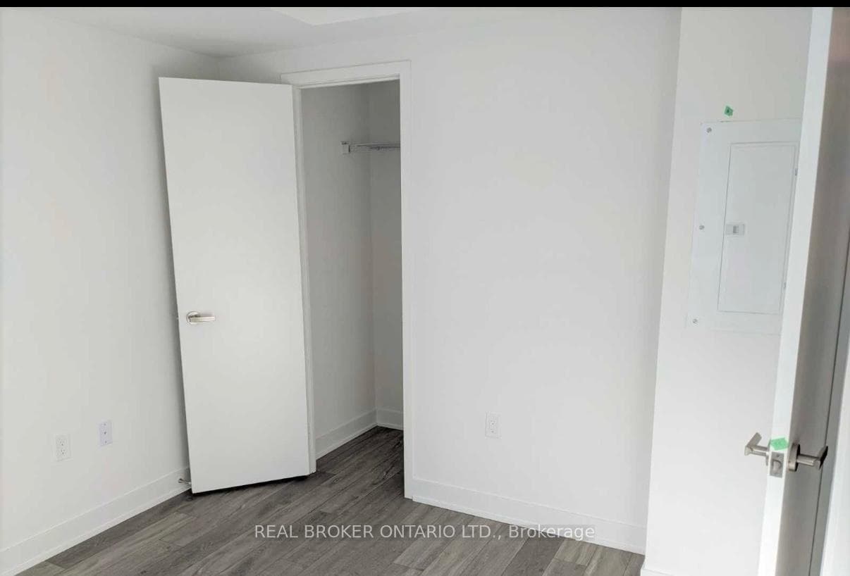 99 Broadway Avenue Unit 3508 photo 6