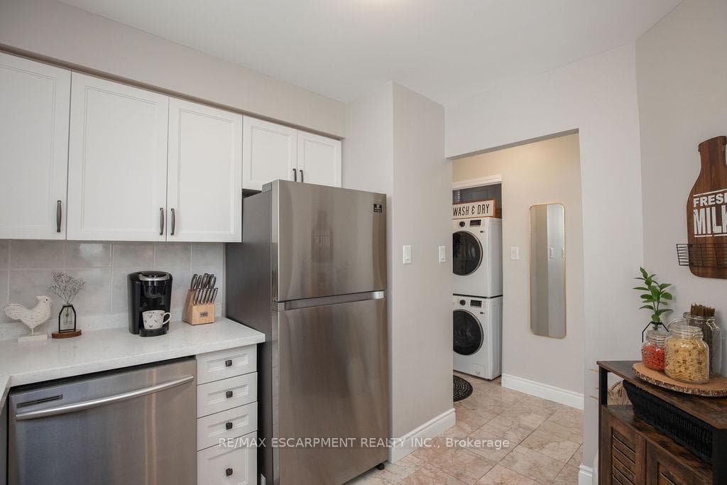 1270 Maple Crossing Boulevard Unit 101 photo 7
