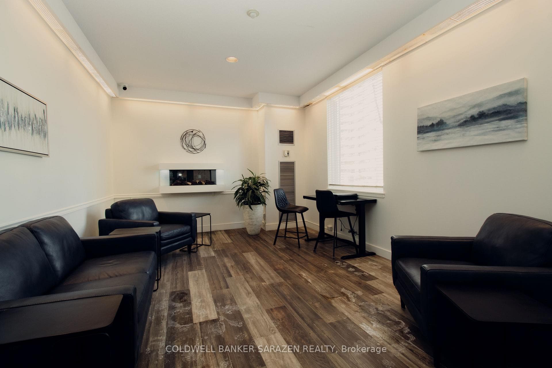 1100 Ambleside Drive Unit 710 photo 28