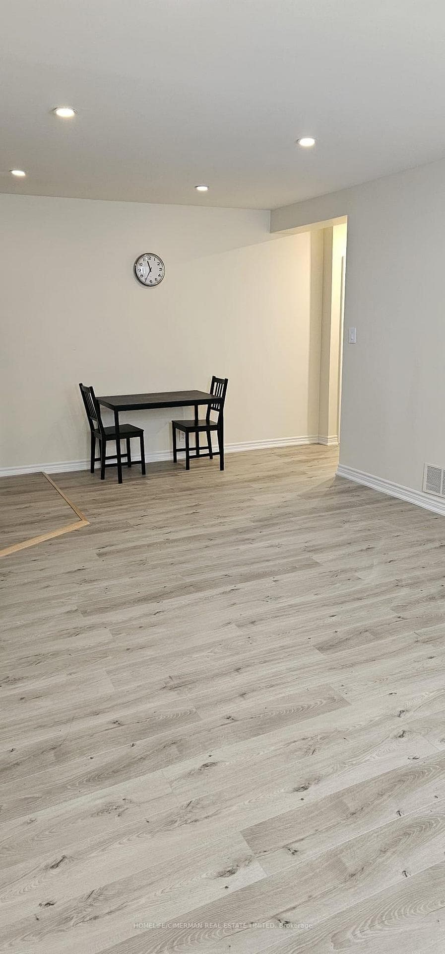 92 Alexis Boulevard Unit Basement Unit 1 photo 6