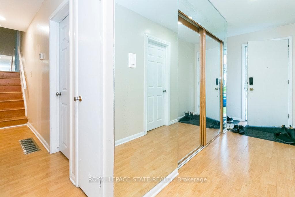 120 Stroud Road photo 3