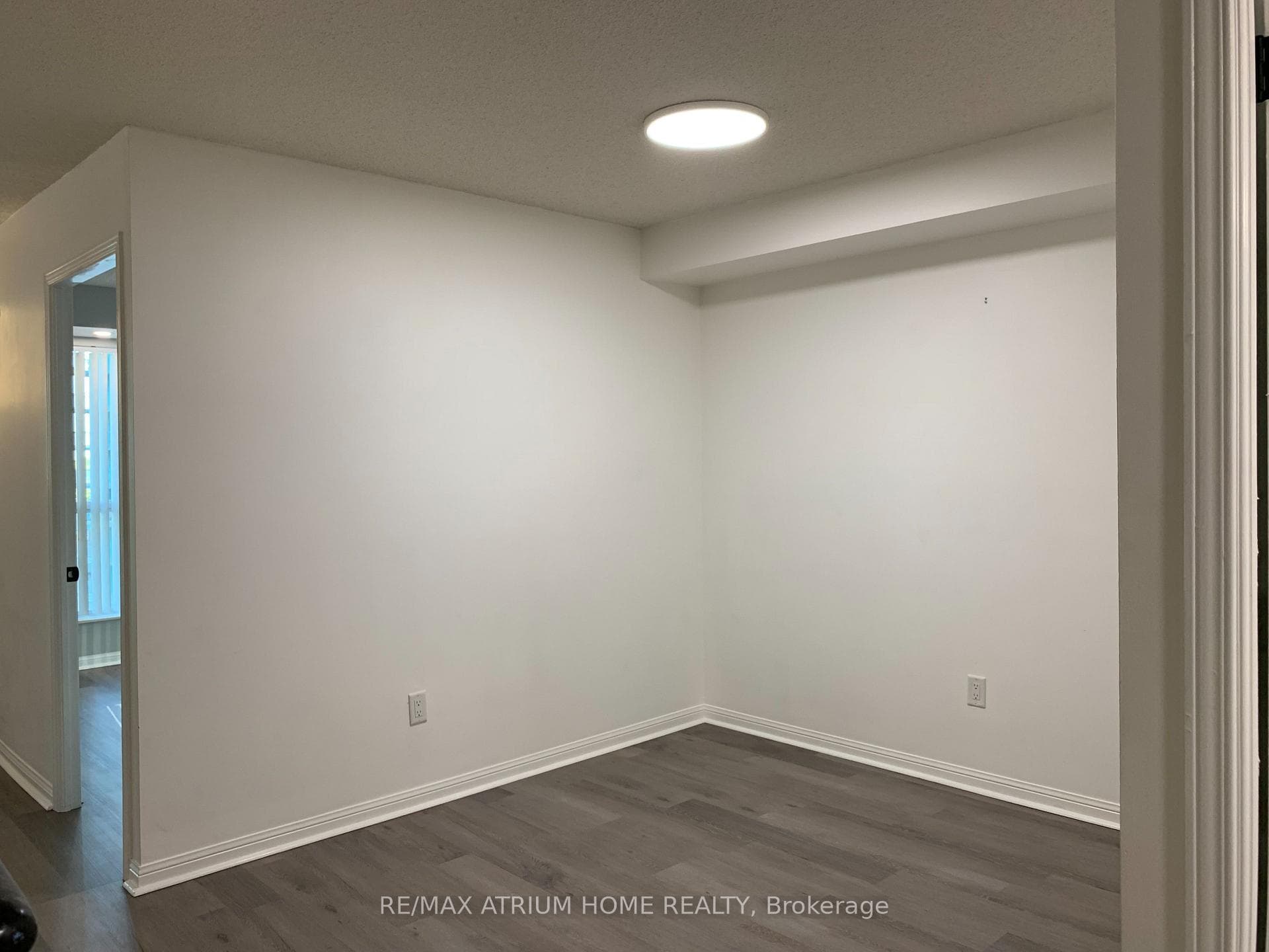 23 Lorraine Drive Unit 816 photo 7