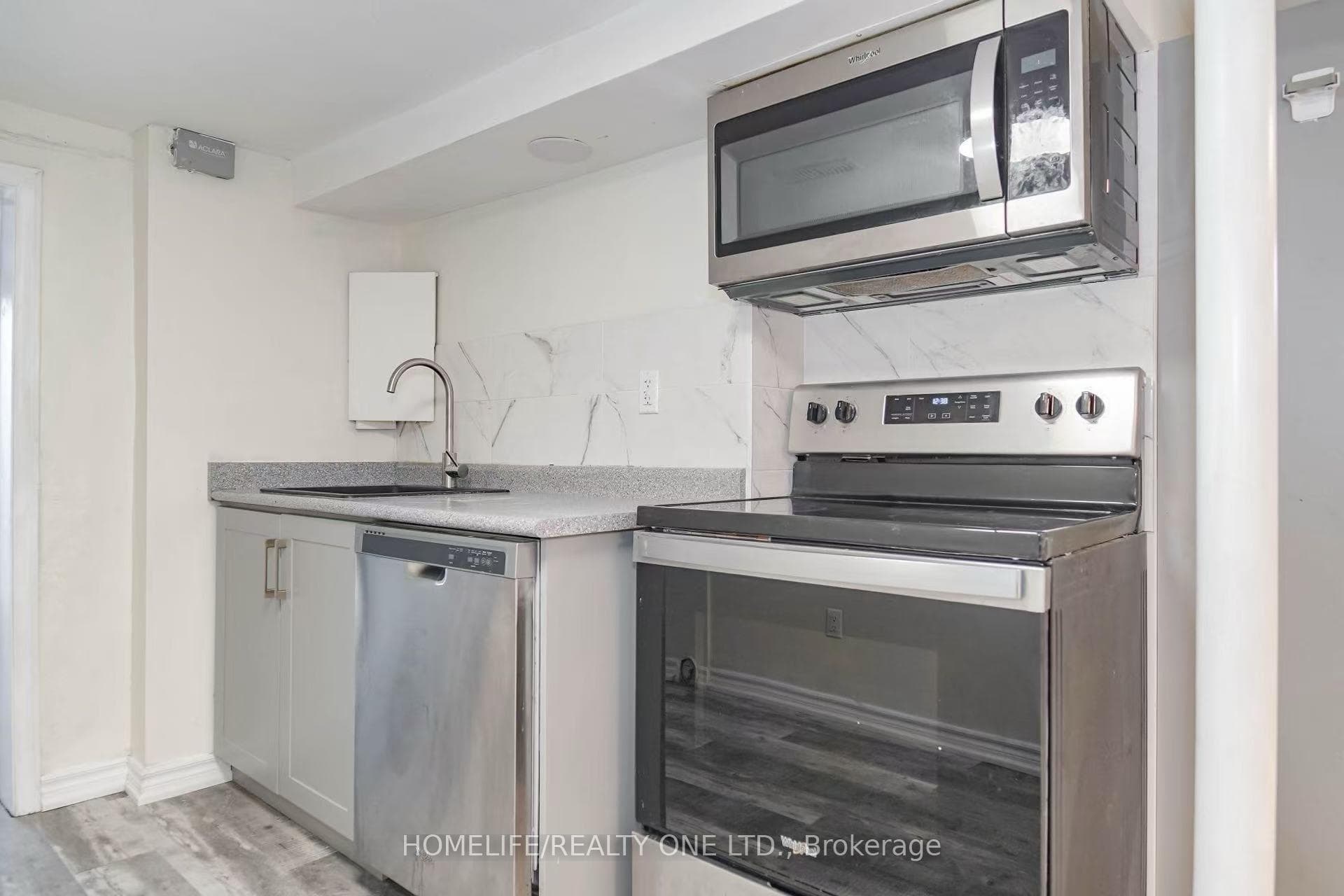 104 Benson Avenue photo 20