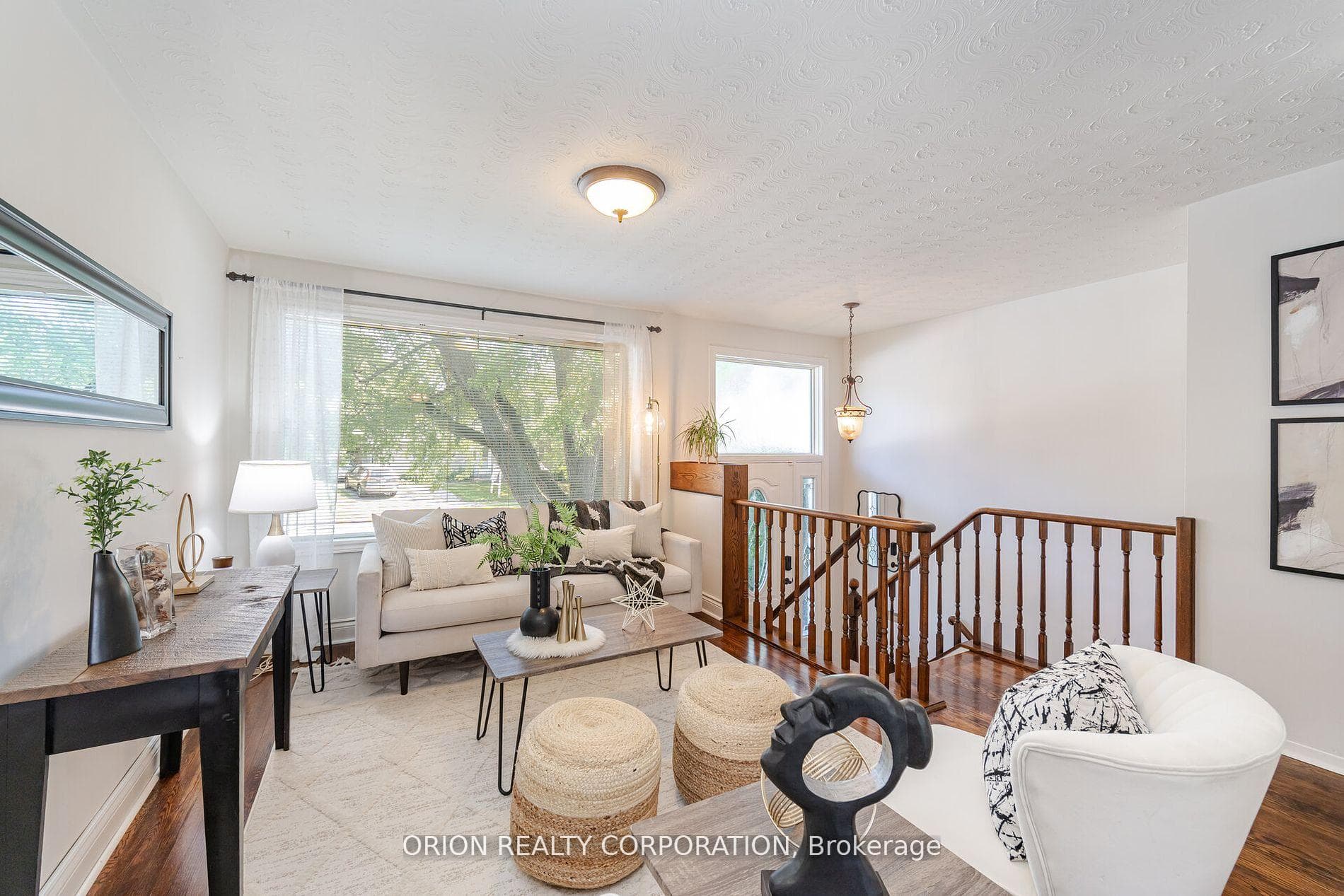 612 Clarence Drive photo 4
