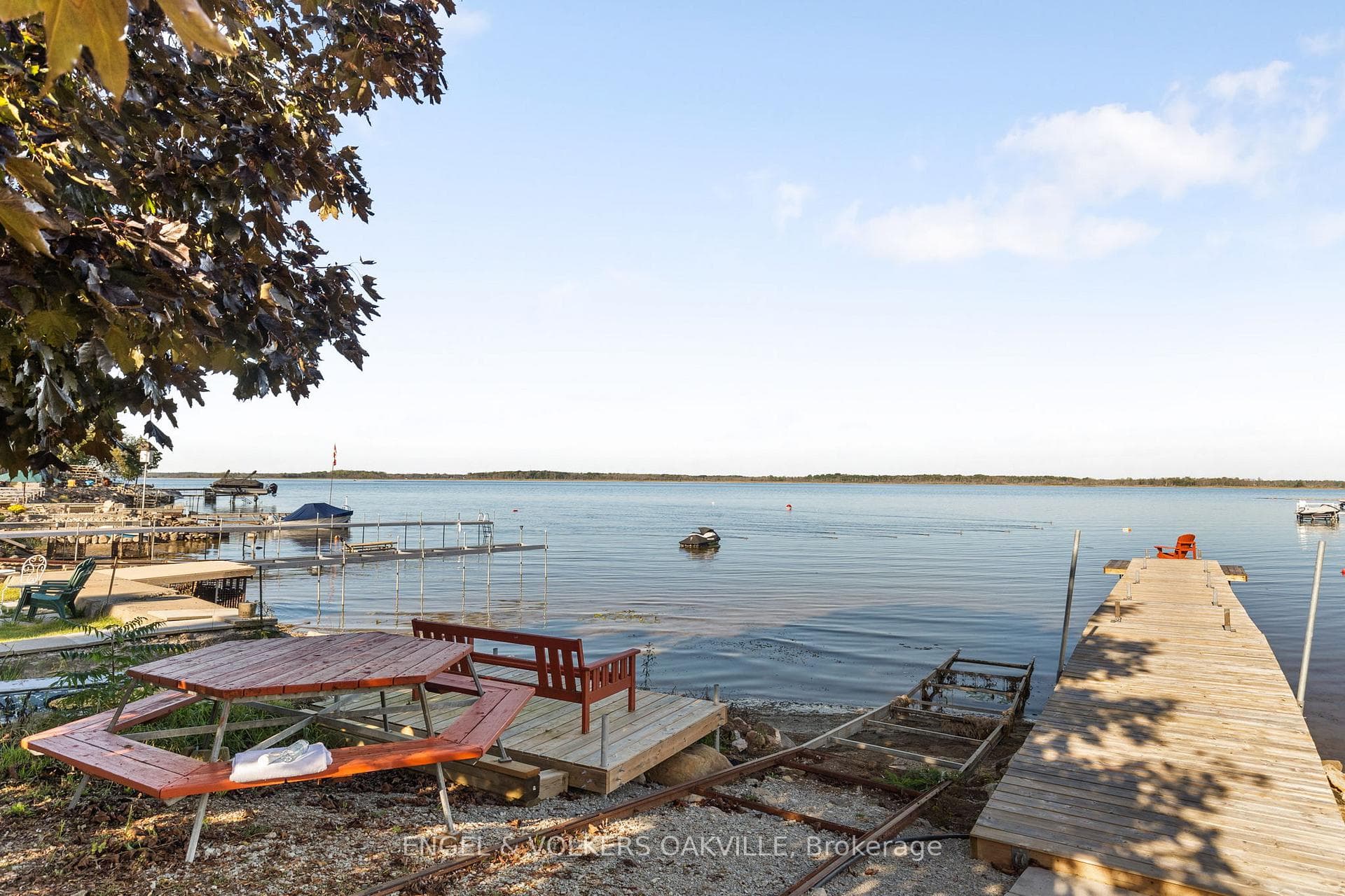 216 Robins Point Road photo 23