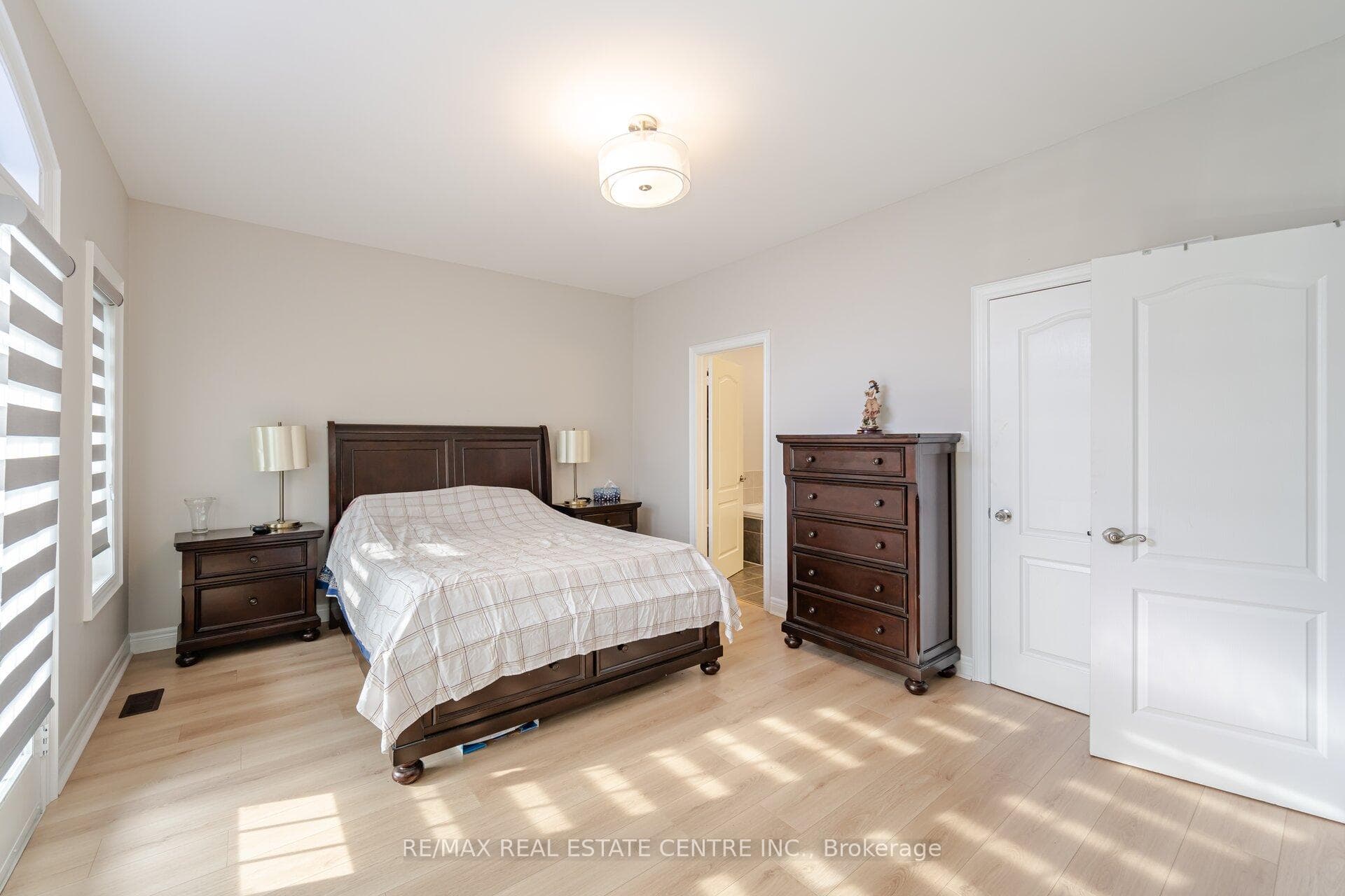 12 Sheldon Drive photo 22