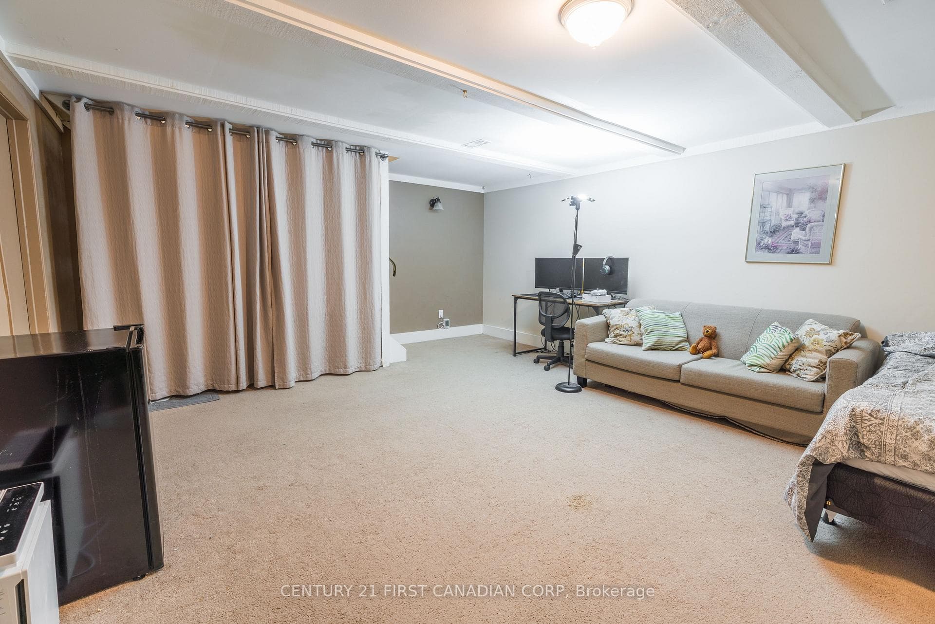 1385 Commissioners Road Unit 16 photo 20
