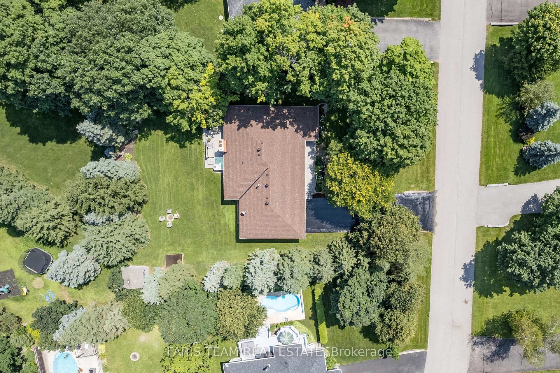 5 Nicholson Crescent photo 30