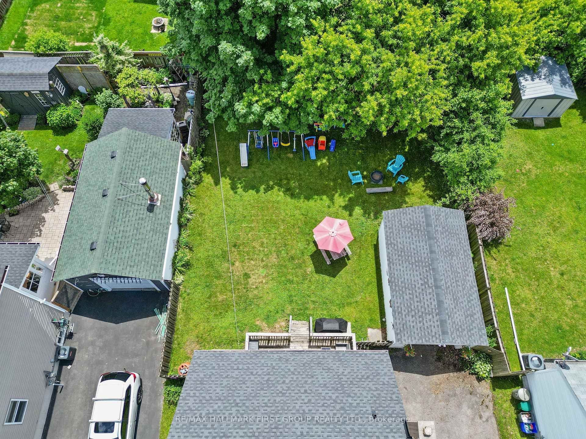 461 Harden Crescent photo 34