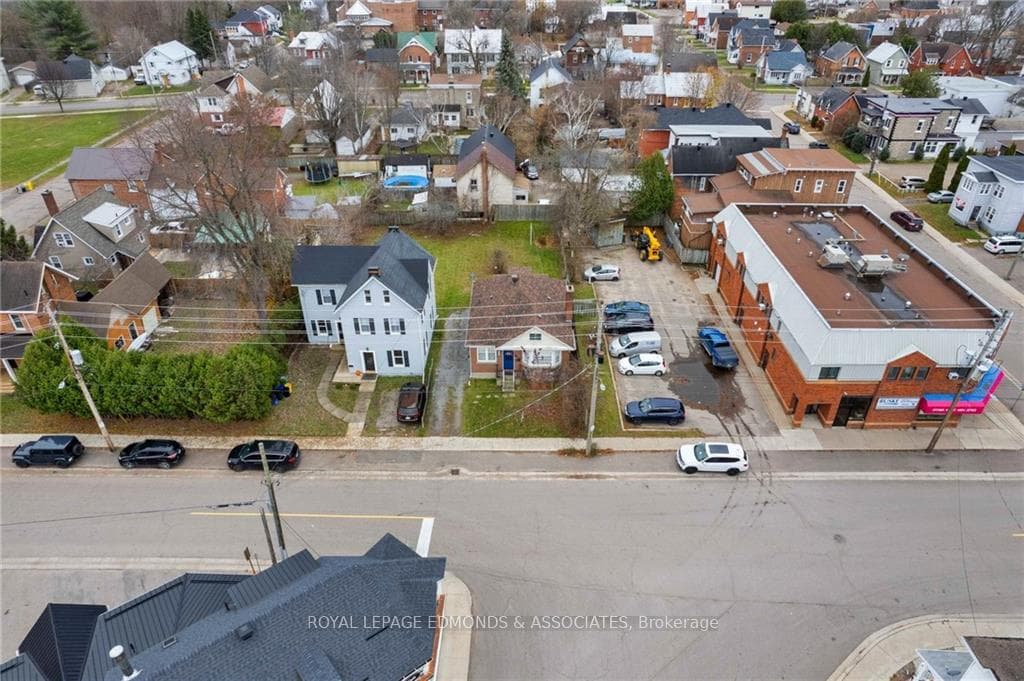366 ISABELLA Street photo 3