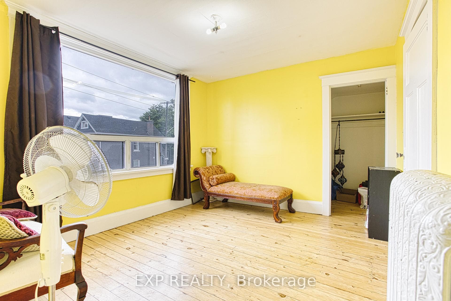 579 Wilson Street photo 19