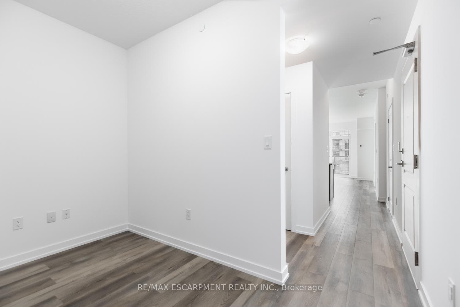 470 Dundas Street Unit 1001 photo 26