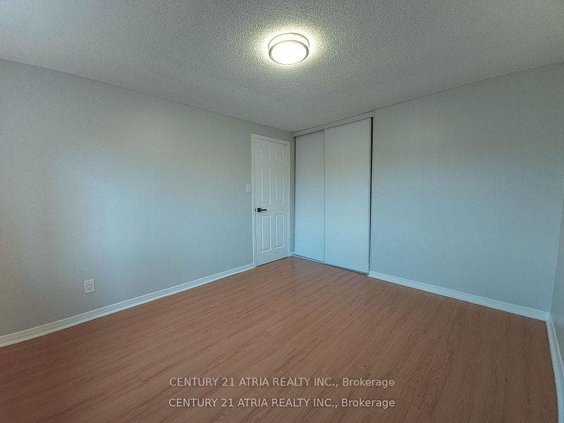 76 Carisbrooke Square photo 22