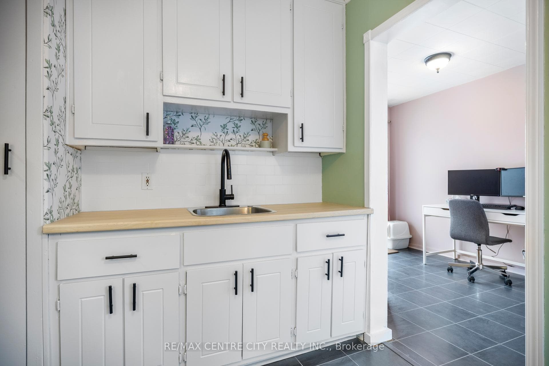 13 Bell Avenue photo 11