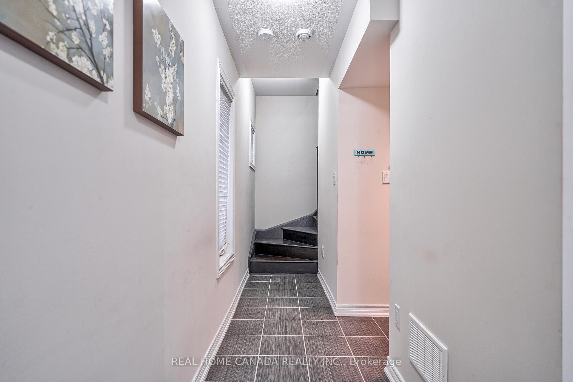 2435 Greenwich Drive Unit 63 photo 4