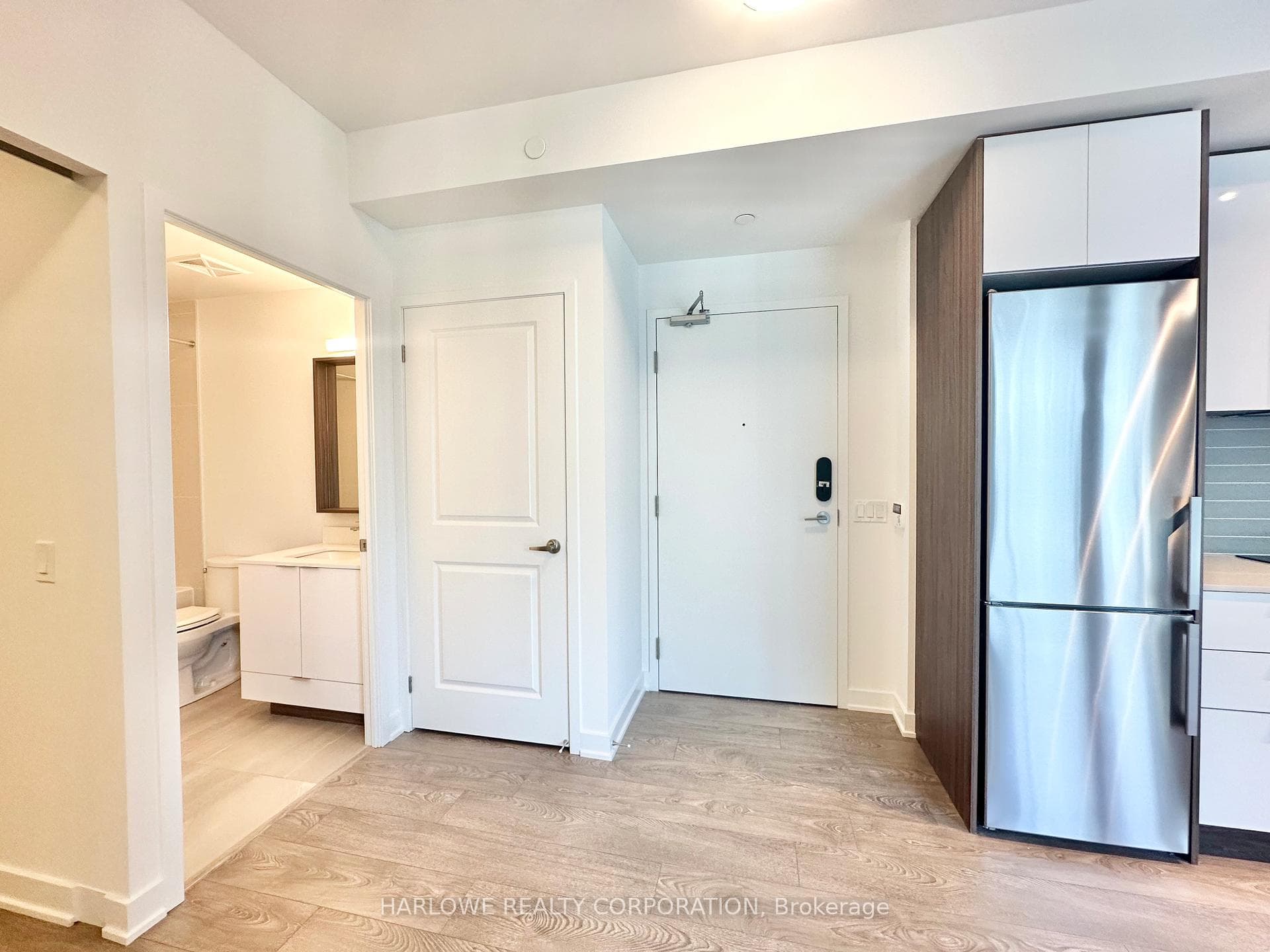 543 Richmond Street Unit 1412 photo 3