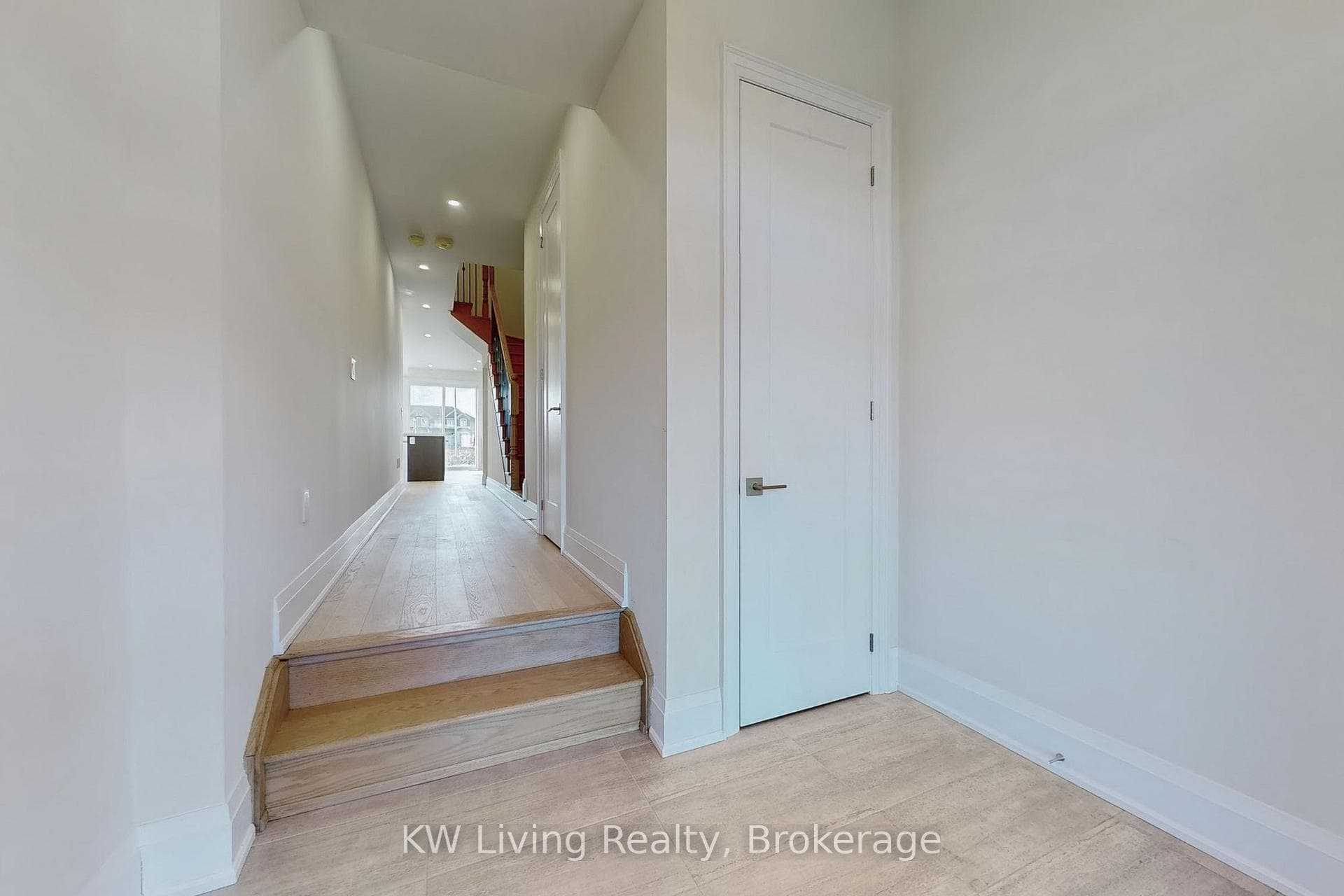33 Schmeltzer Crescent photo 9