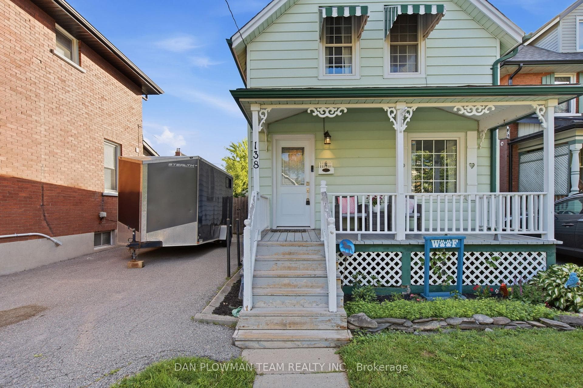 138 Tylor Crescent photo 2
