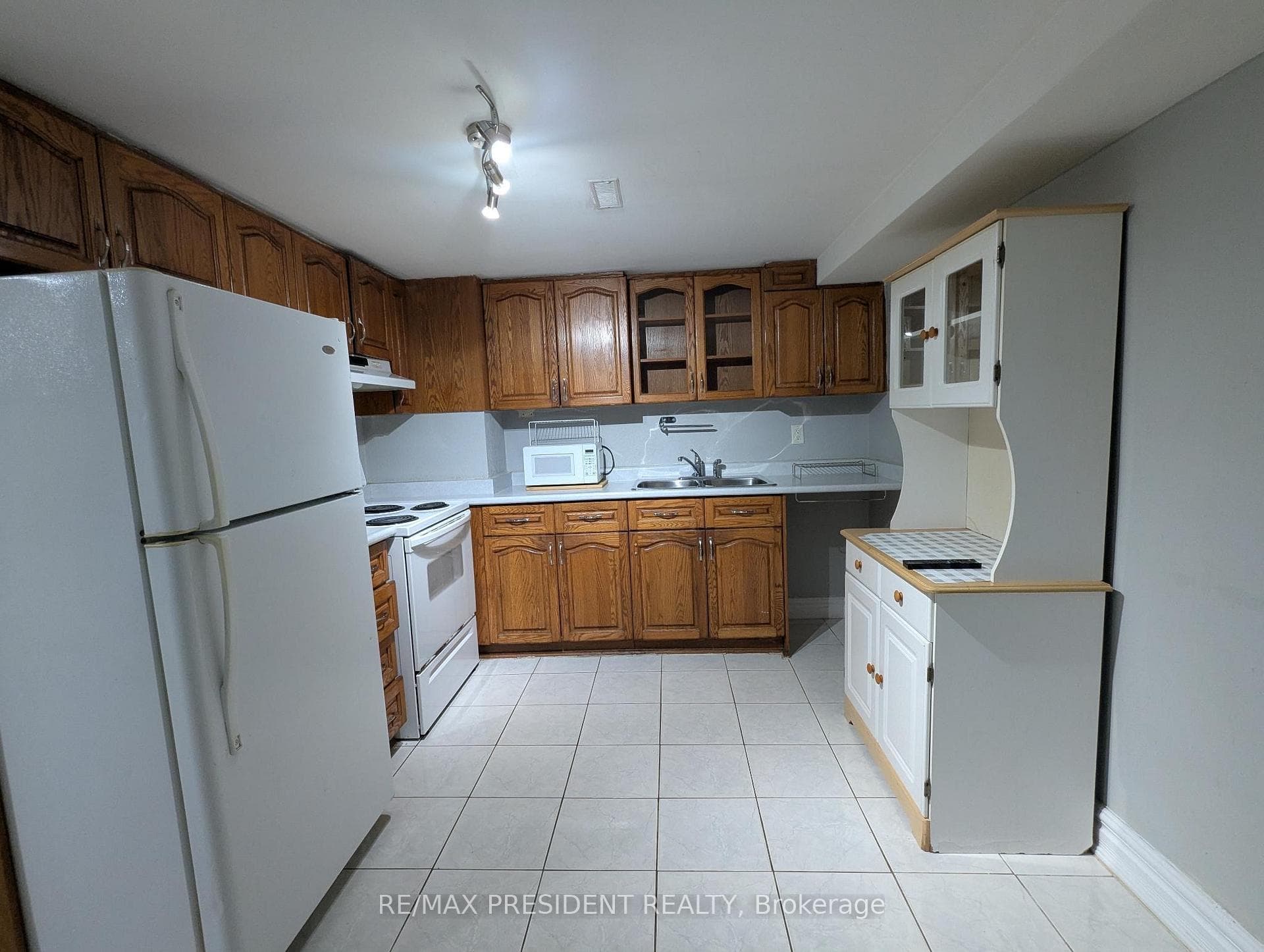 4679 Owl Circle Unit Lower photo 5