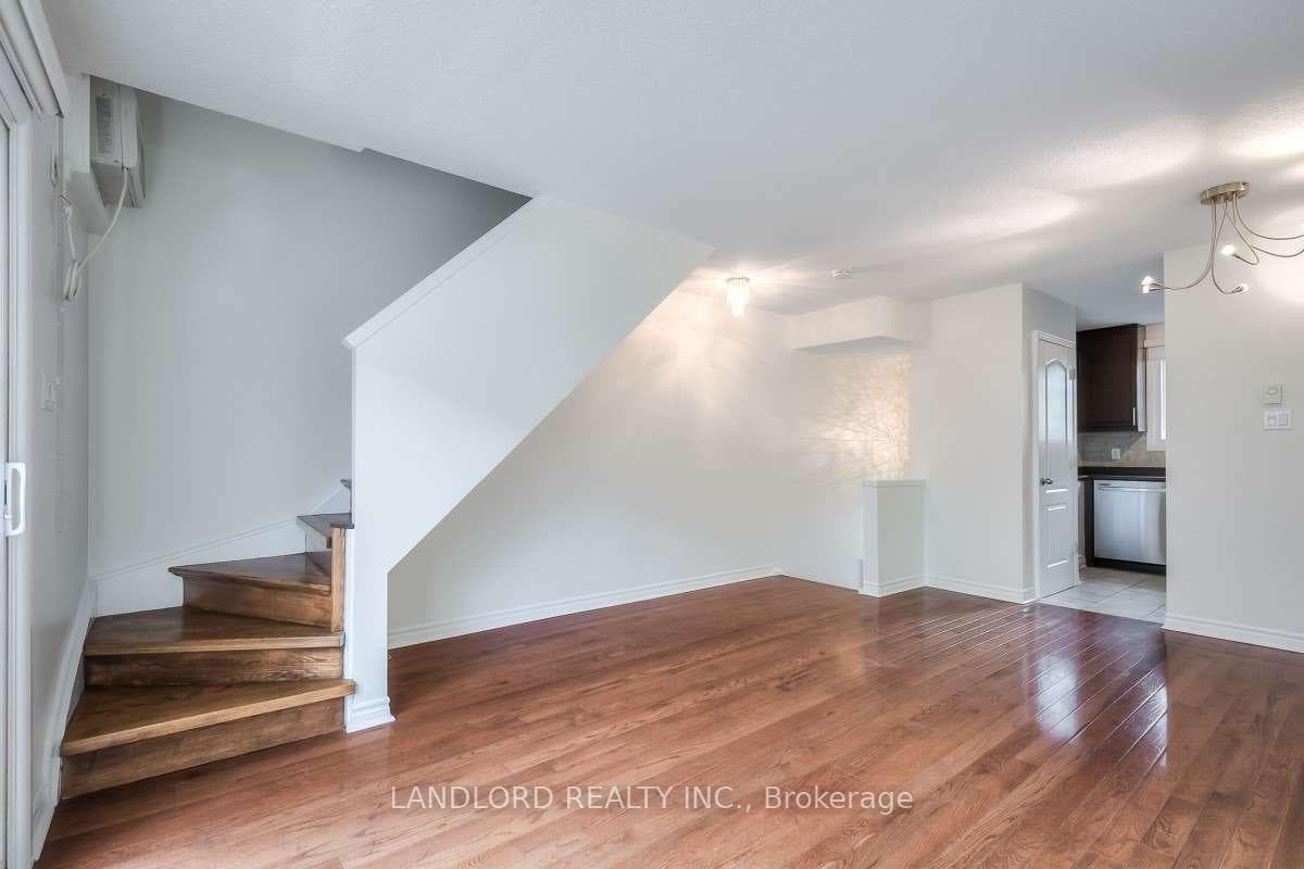 233 Berkeley Street photo 7