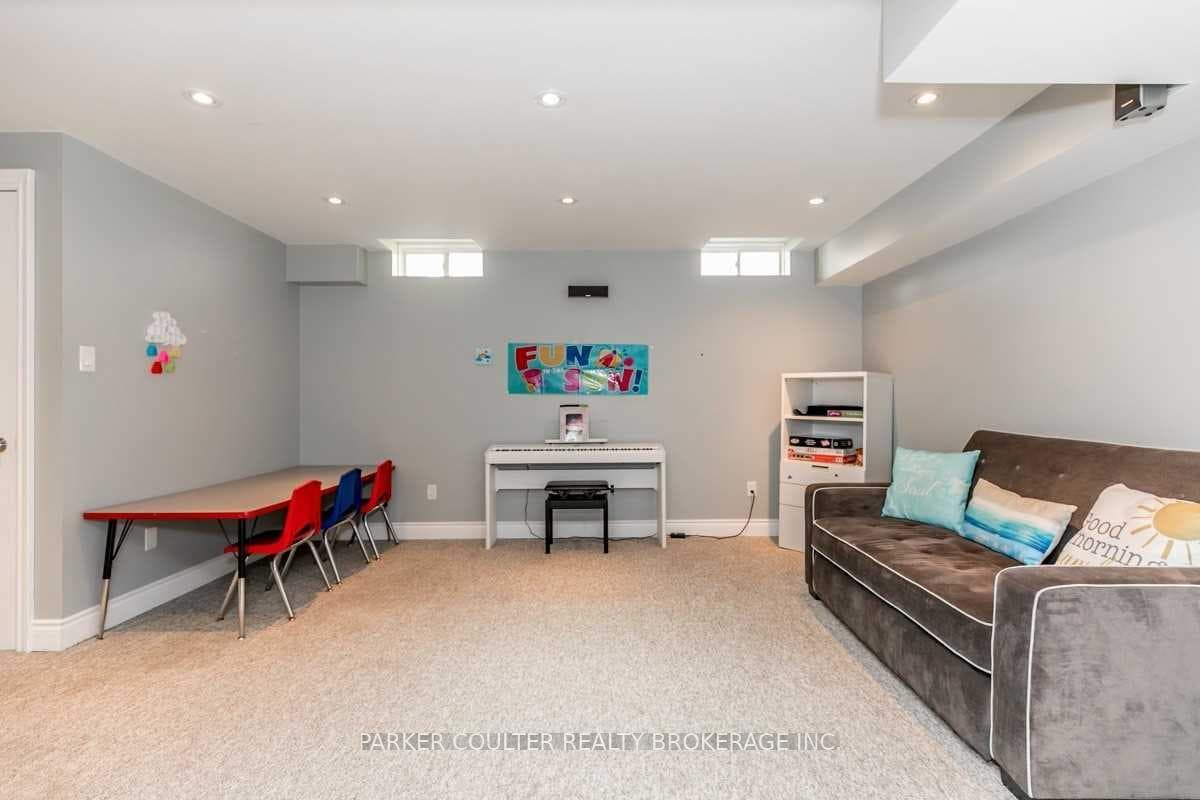 107 Winchester Terrace photo 15