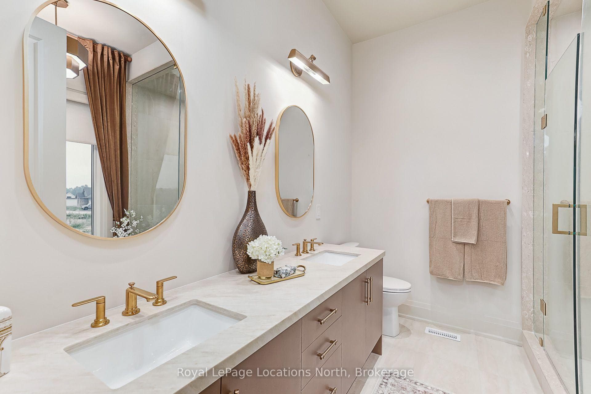 primary bedroom ensuite