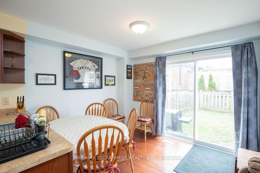33 Pettit Street photo 7