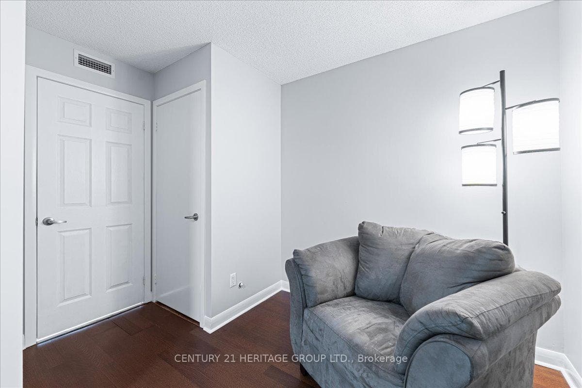 525 Wilson Avenue Unit 219 photo 29