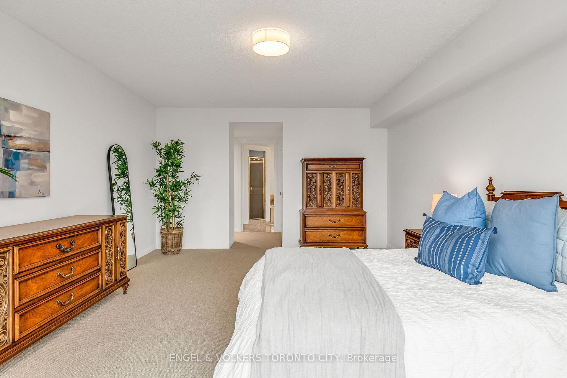 2900 Yonge Street photo 25
