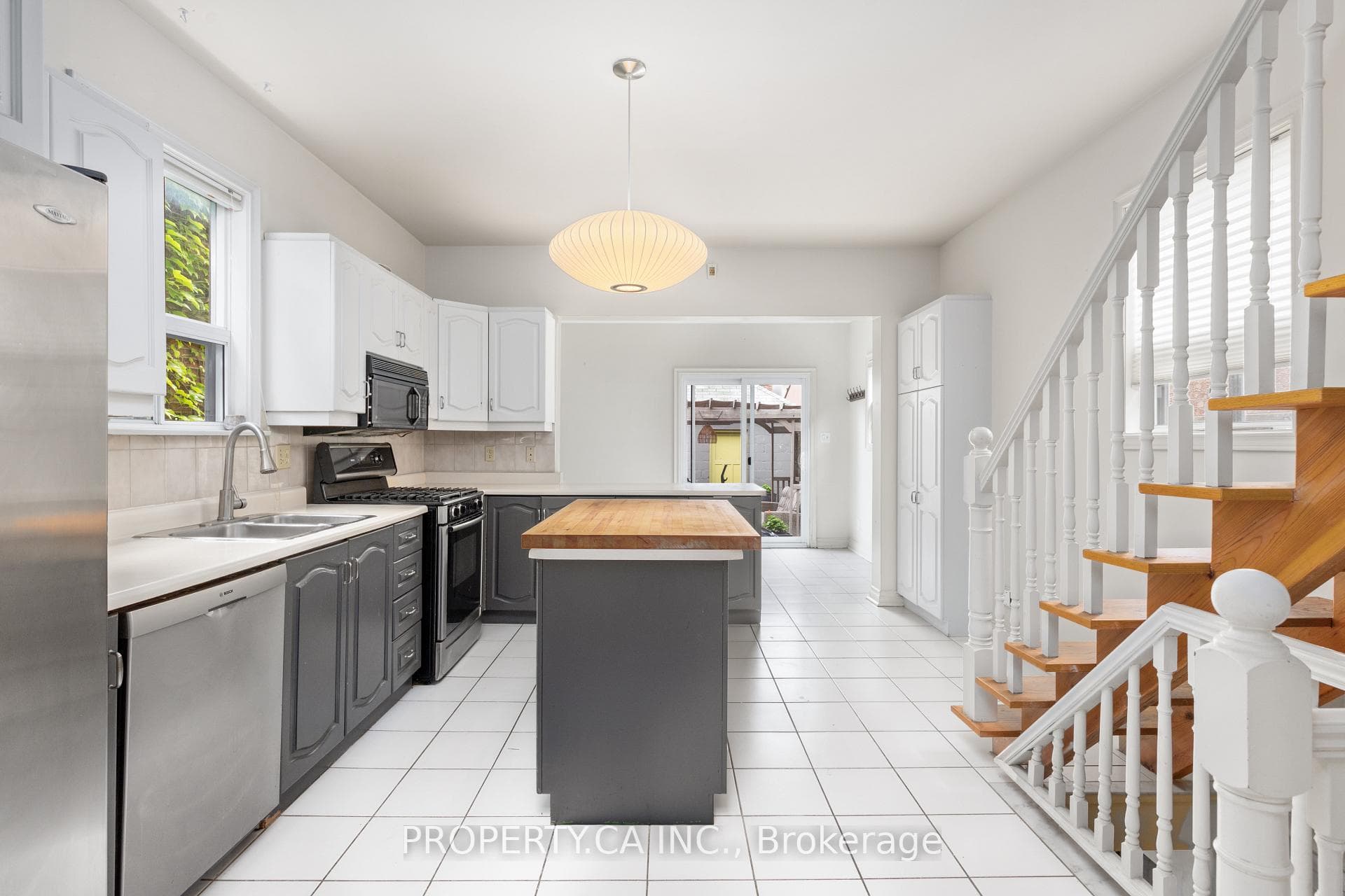 233 Clinton Street photo 8