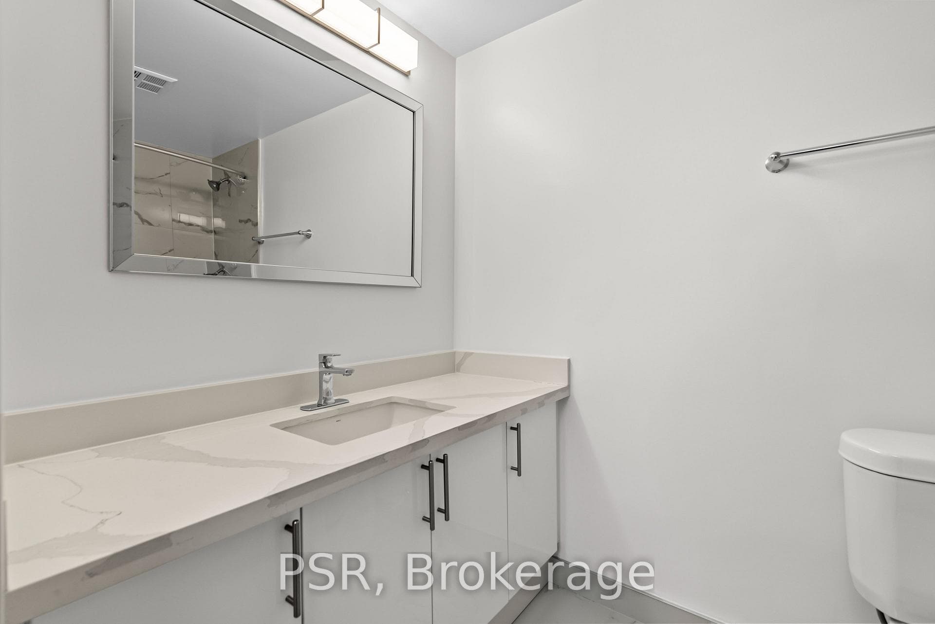 50 John Street Unit 822 photo 11
