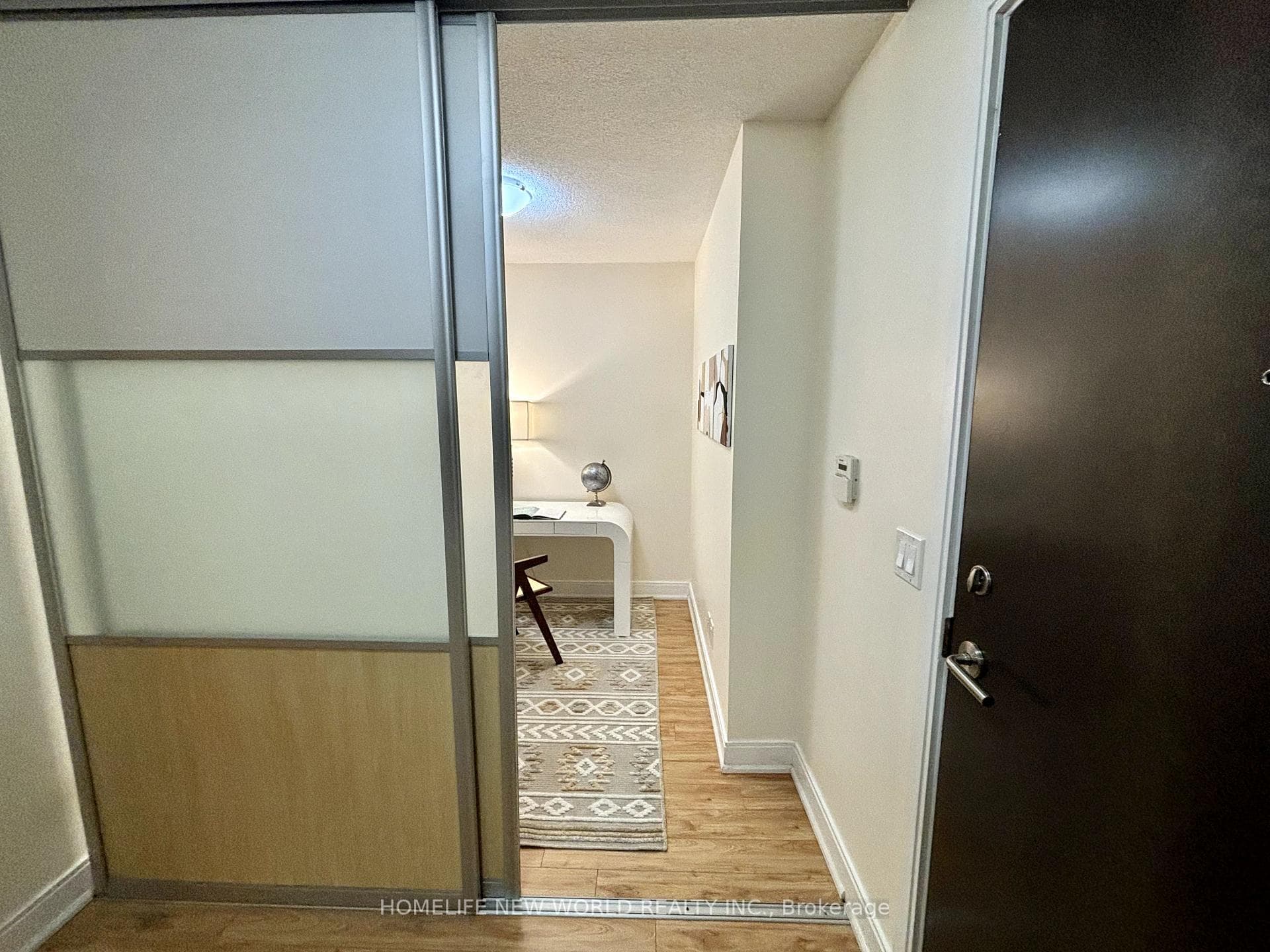 135 Village Green Square Unit 1516 photo 6