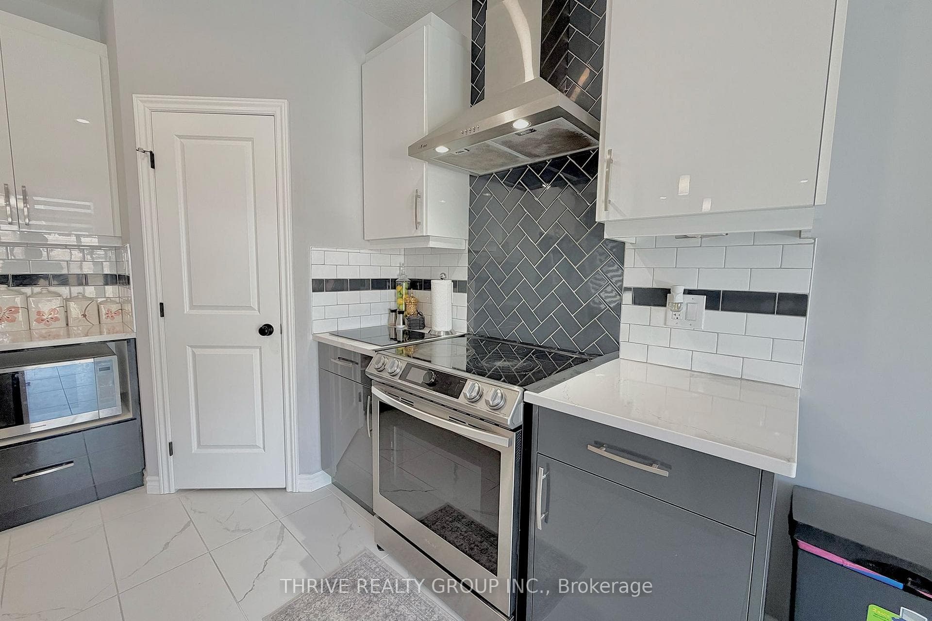 1340 John Kenney Drive photo 11