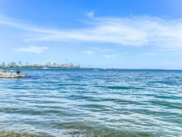 2111 Lake Shore Boulevard Unit 814 photo 3