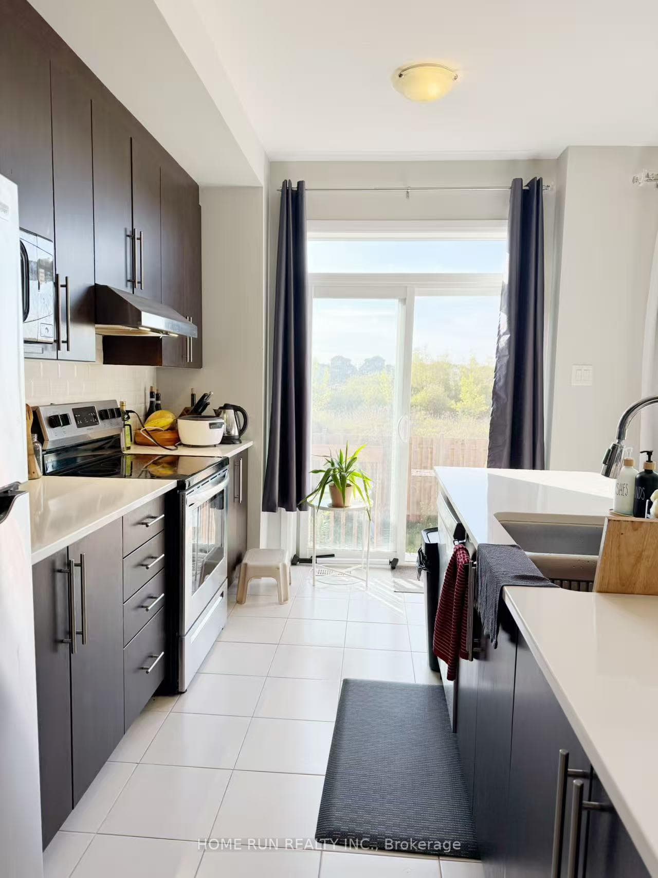 75 Aura Avenue photo 6