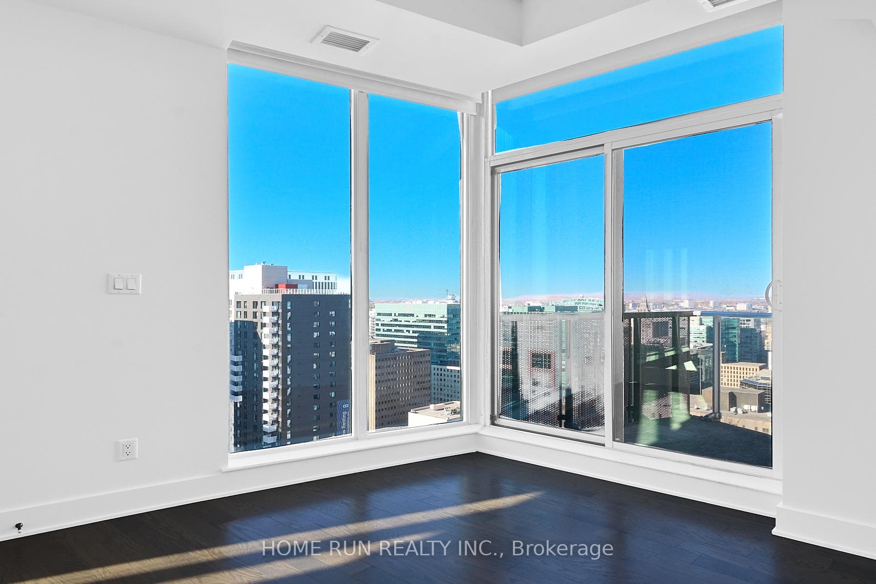 40 Nepean Street Unit 2703 photo 21