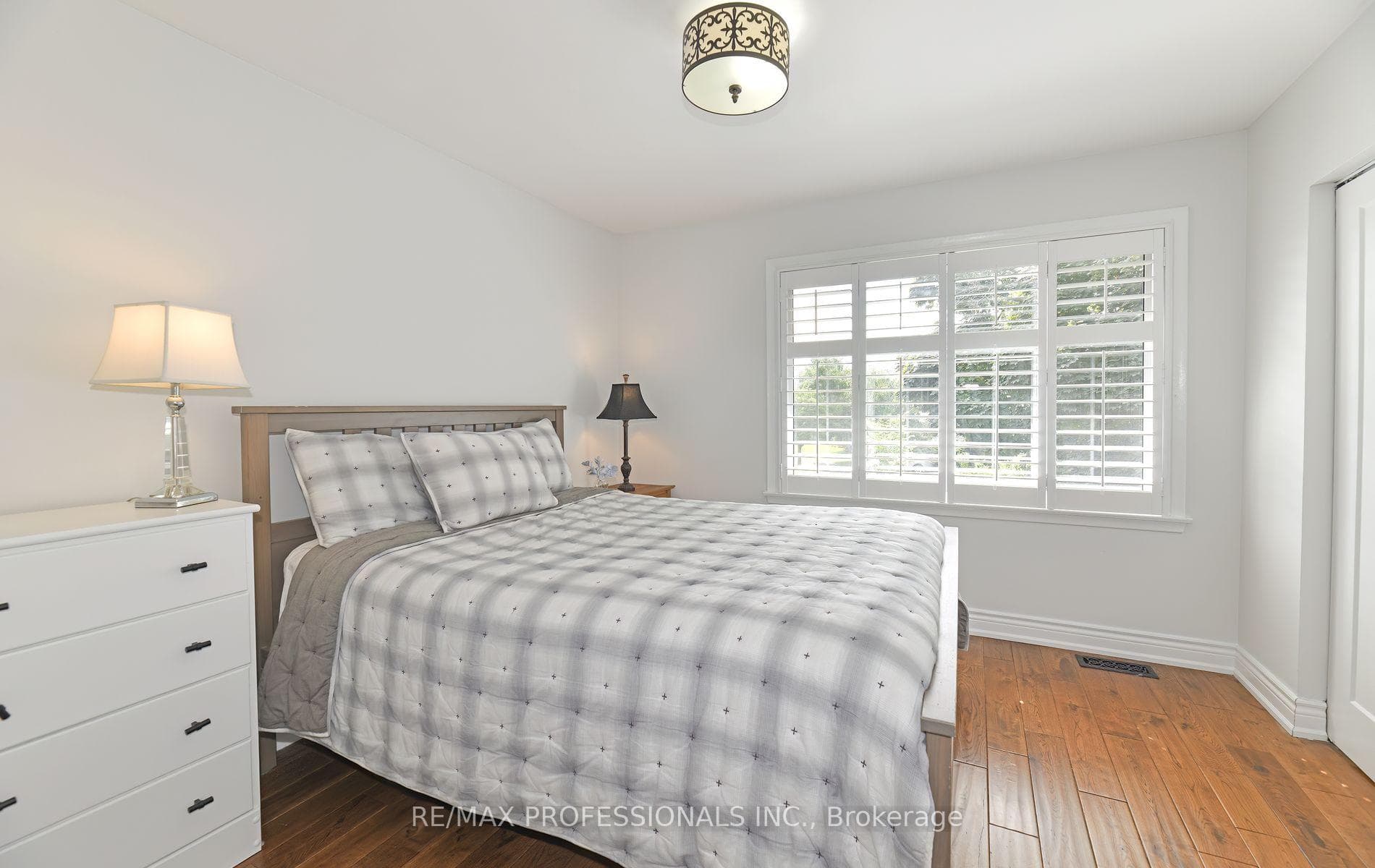 1412 Ludbrook Court photo 14