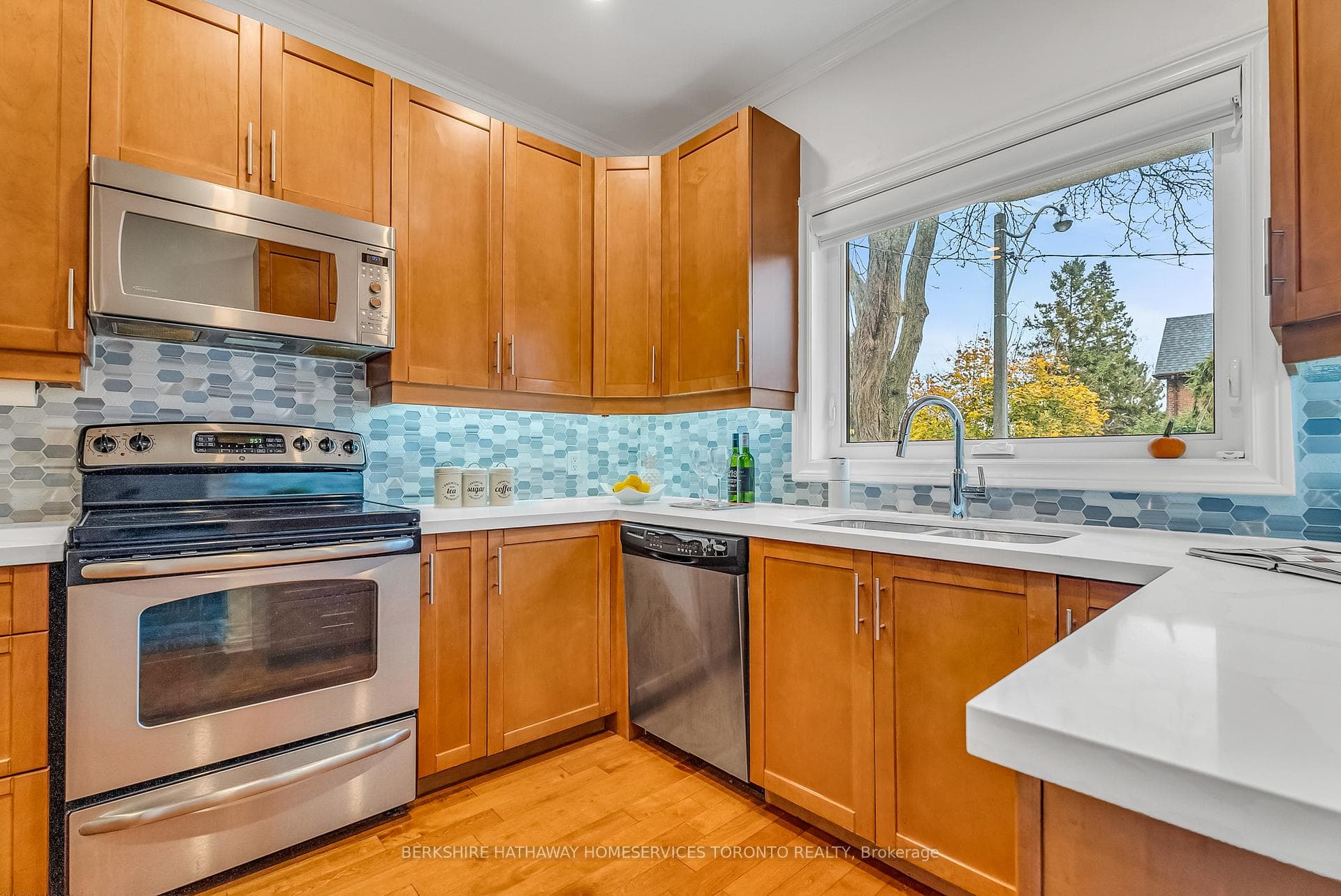 304 Withrow Avenue photo 5