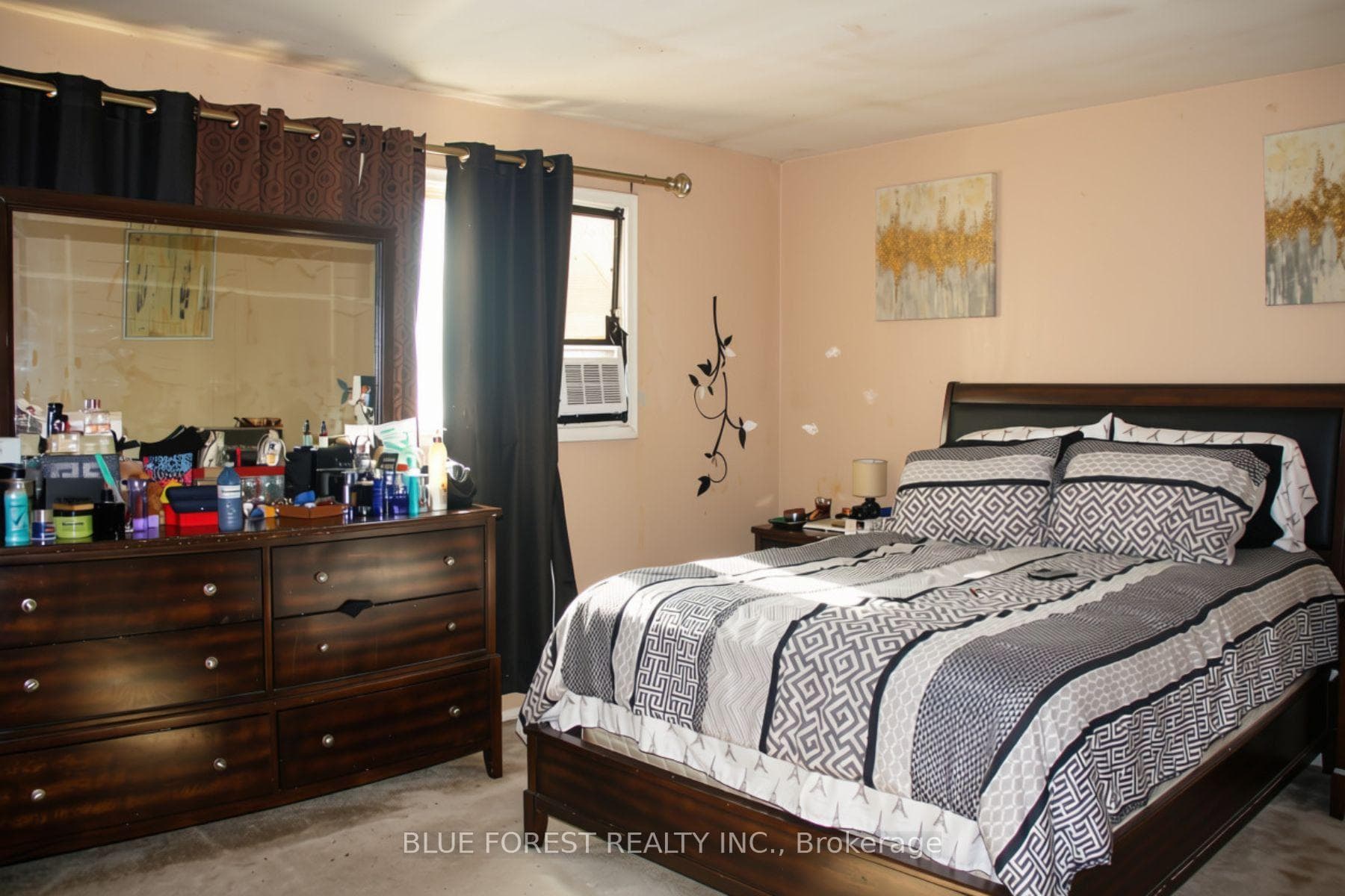 187 Boullee Street photo 8