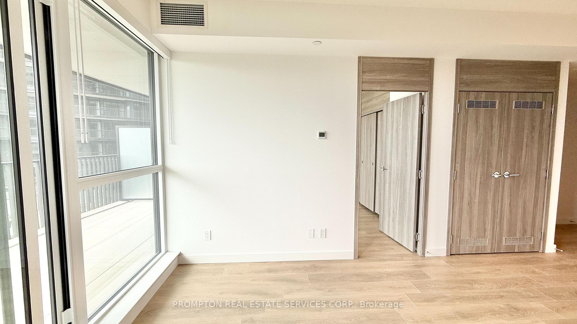 18 Esther Shiner Boulevard Unit 1003 photo 9